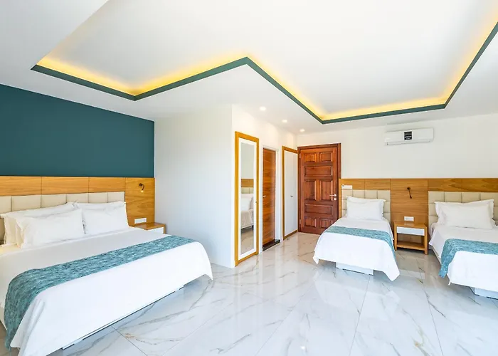 Blanca Beach Hotel